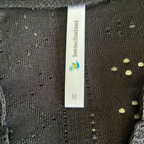 Beachsissi Women's Black V-neck Lace Insert Casual Top Size Medium - Picture 12 of 12